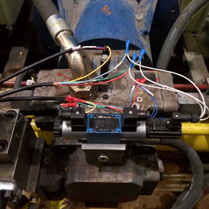 沖壓機(jī)液壓泵HS伺服控制安裝后